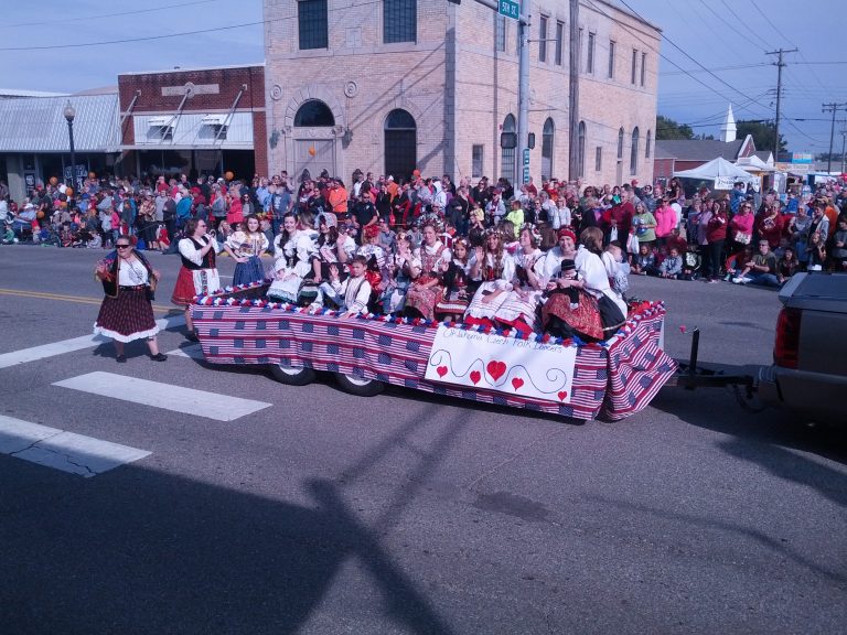 Dancers float Czech Festival Yukon Oklahoma